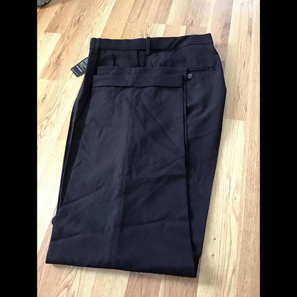 Haggar men’s slacks new, 38x32, classic fit, pleat - Picture 6 of 7